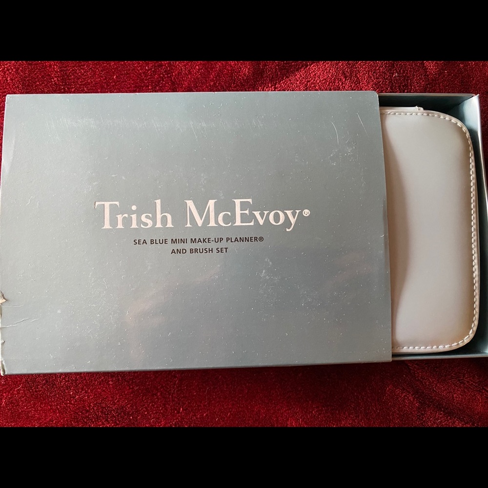 Trish McEvoy Seafoam Mini Planner